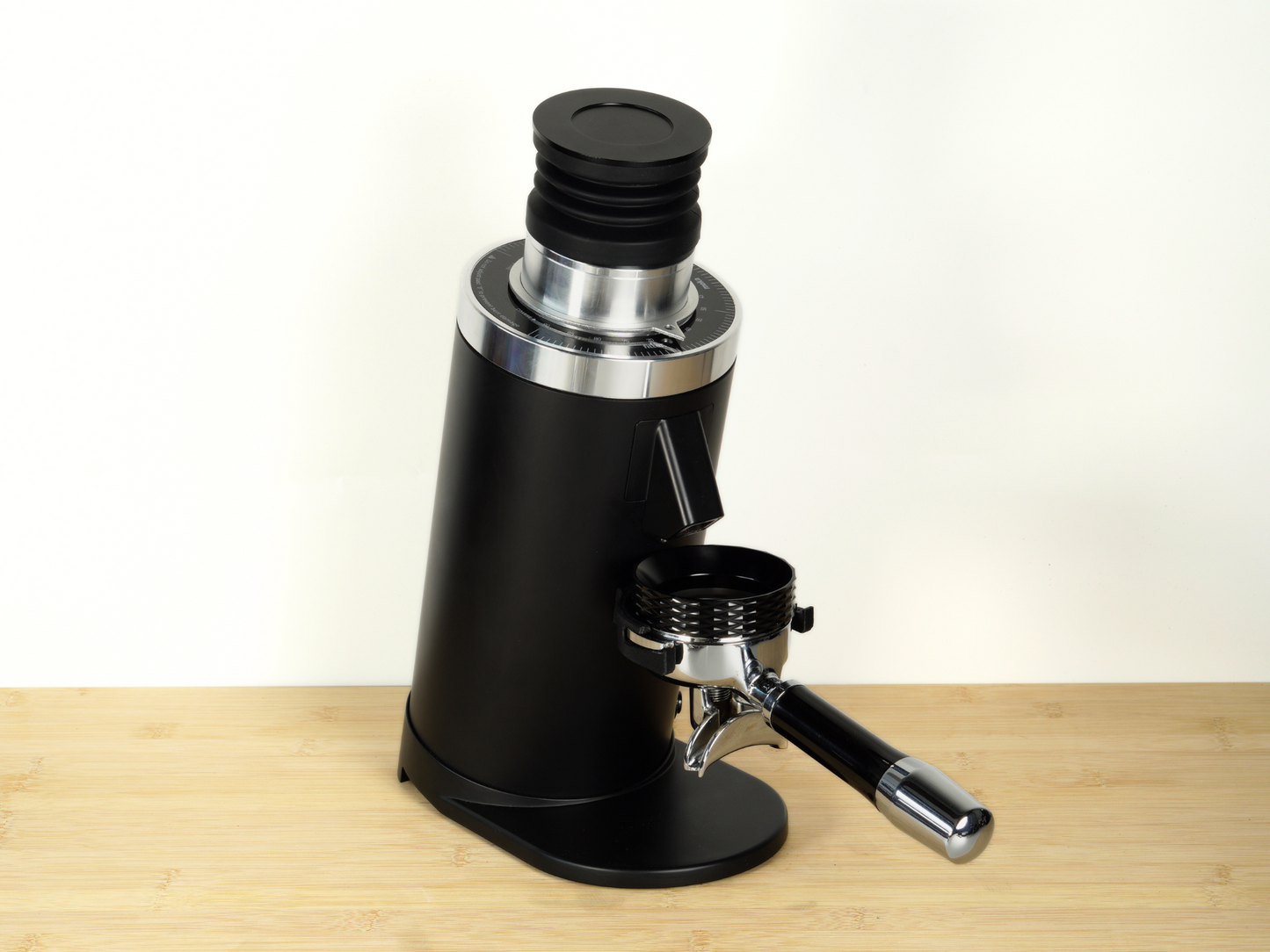 DF64/ DF83 Improved Portafilter Holder and Magnetic Funnel (58mm size, 2 ears)